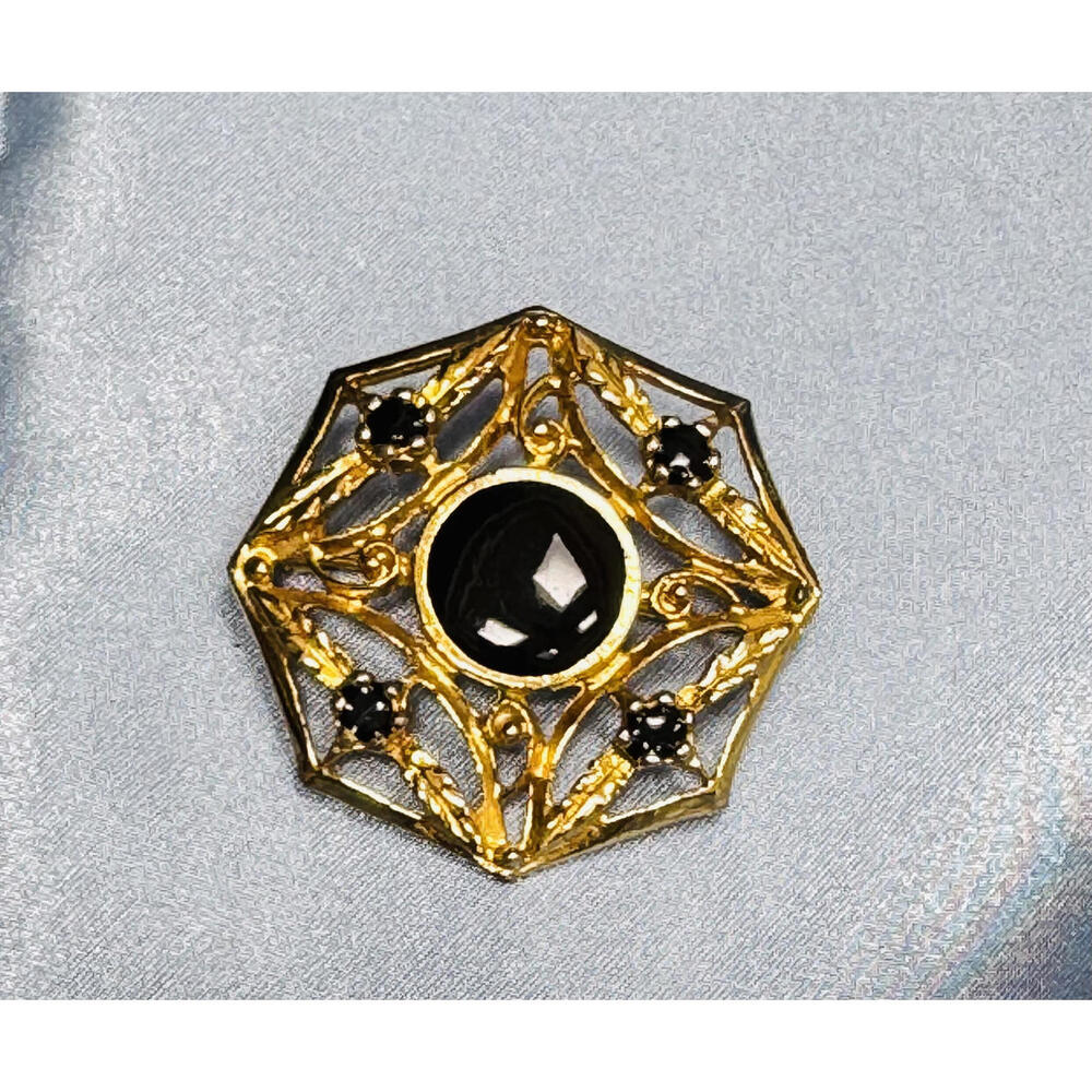 Vintage Gold Tone Octagon Shape w/ Black Onyx Cabochon Center & 4 Small Brooch